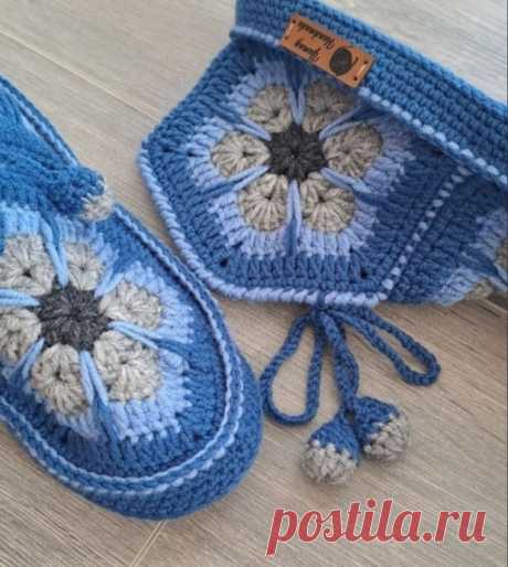 Тапочки из мотивов, связанных крючком