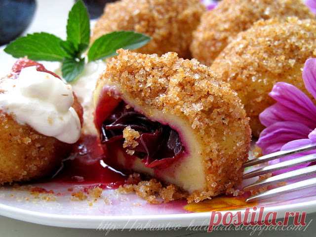 Постигая искусство кулинарии... : Картофельные гамбовцы со сливой (Szilvásgombóc)