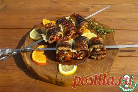 Шашлык из скумбрии с апельсином. Потрясающе вкусный рыбный шашлык с апельсином получается сочным, с ноткой цитруса. Думаю, мало кто так готовил, а я рекомендую! Если хотите удивить своих гостей — это то, что надо. Красиво, необычно, интересно, не избито. К тому же полезно! Скумбрия — кладезь витамина Д и омеги 3.