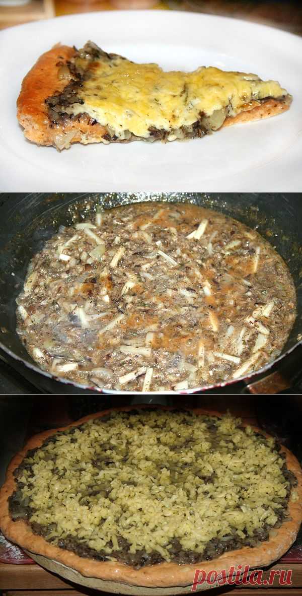 Открытый пирог с грибной икрой, картофелем и сыром