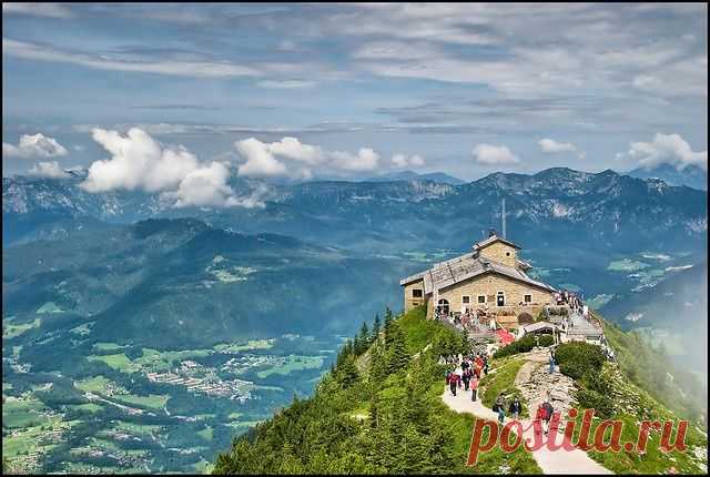 Гитлера Орлиное гнездо (Kehlsteinhaus), австрийско-немецкая границыыа  / Hitler's Eagle's Nest (Kehlsteinhaus), Austrian & German border  |  Найдено на сайте flickr.com.