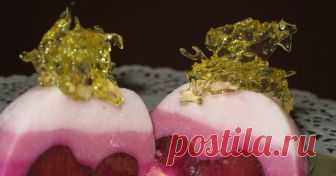 Парфе с карамелизирани сливи