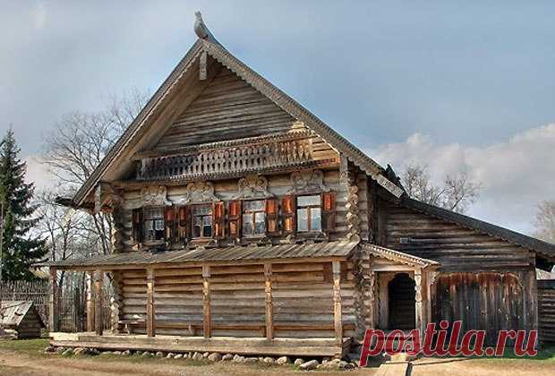 Русская изба. Типы изб 
Русская изба. Типы изб. 
Тип избы зависел от способа отопления, от количества стен, расположения клетей между собой и их количества, от расположения двора.
По способу отопления избы делили на 
