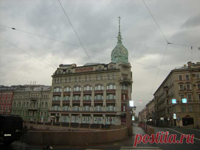 Красный мост, Гороховая улица, набережная Мойки.