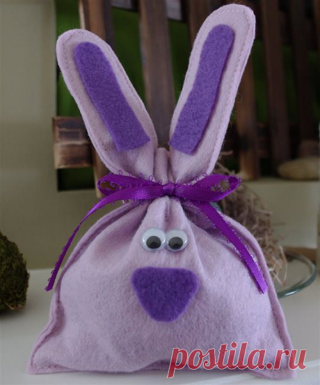 Creative &quot;Try&quot;als: Felt Easter Bunny Treat Bag
