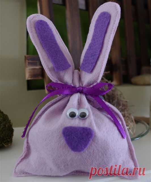 Creative "Try"als: Felt Easter Bunny Treat Bag