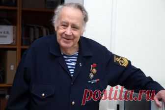Судьба барабанщика Беседа с Владиславом Крапивиным в канун его 80-летия Дмитрий Шеваров Как и во всяком большом писателе, в Крапивине есть тайна. Но это не мистическая тайна, которая искушает и мучит. Тайна Владислава Крапивина сродни той, что была у автора 