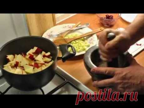 Рахат лукум из яблок и вишни. Просто, вкусно, недорого.