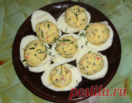 Яйца фаршированные крабовыми палочками - Кормежка.ру