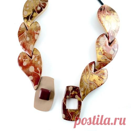 articulated necklace gold open | Olga Nicolas | Flickr