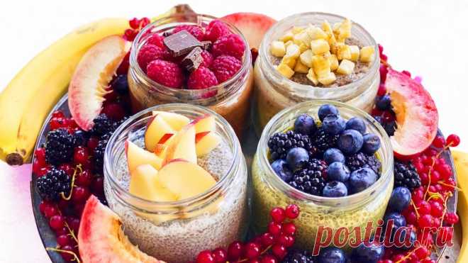 Полезный десерт за 5 минут - Четыре лучших рецепта чиа пудинга Натуральный полезный десерт - пудинг с чиа. Эта вкуснятина уже давно является моим завтраком. Я не покупаю больше йогурты, потому что такой пудинг гораздо вкуснее и полезнее. Удобно с собой взять на работу и перекусить, когда проголодался. Дома я делаю заготовку из несколько пудингов и...