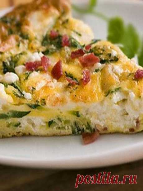 Готовим вкусный омлет с помидорами, сыром и колбасой