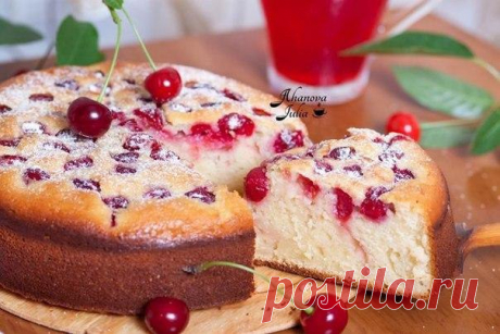 Простой пирог с вишней.