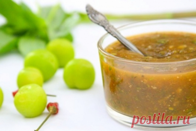 Рецепт соуса ткемали Грузинская кухня известна во всем мире. Блюда грузинского народа сильно отличаются своей уникальностью. Помимо знаменитых мясных блюд, Грузия славится своими соусами.