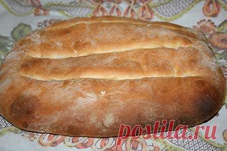 Матнакаш (хлеб по-армянски)

Матнакаш переводится как вытянутый пальцами. Хлеб очень вкусный с хрустящей корочкой и белоснежным, с большим количеством дырок мякишем. При замесе теста не надо добавлять слишком много муки, оно должно быть очень мягкое и немного липнуть к рукам. После подхода, тесто становится очень пузырчатым. Постарайтесь при раскатке, не удалить пузырьки из теста, от этого зависит качество готового хлеба.

Состав:

мука- 500 гр.
вода- 350 мл
дрожжи сухие- ...