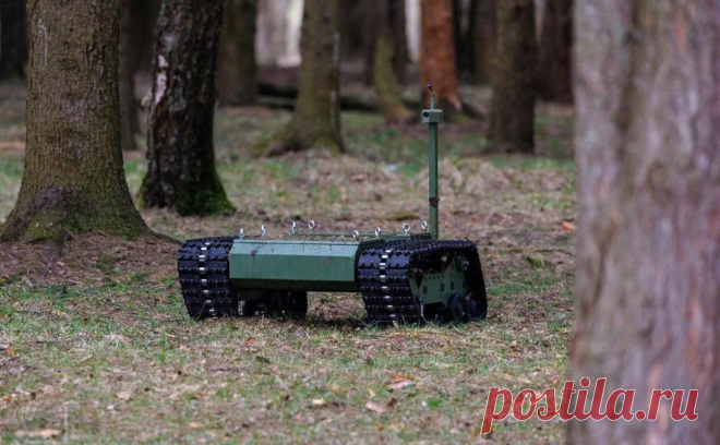 «Ростех» поставил в войска партию управляемых гусеничных роботов «Депеша». Холдинг «Высокоточные комплексы» госкорпорации «Ростех» поставил Министерству обороны партию управляемых роботов «Депеша» на гусеничном ходу.
