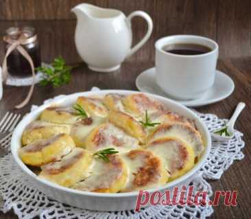 Прибалтийские сырники в духовке Творожанники можно назвать неким аналогом наших сырников, только с тем различием, что они не жарятся на сковородке, а запекаются в духовке. Это дает возможность сделать творог, входящий в их состав, по-настоящему полезным для здоровья, так как он не пропитывается маслом, как при жарке....