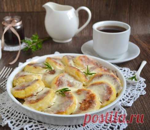 Прибалтийские сырники в духовке Творожанники можно назвать неким аналогом наших сырников, только с тем различием, что они не жарятся на сковородке, а запекаются в духовке. Это дает возможность сделать творог, входящий в их состав, по-настоящему полезным для здоровья, так как он не пропитывается маслом, как при жарке....