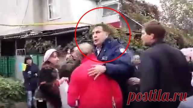 Жители Одессы сняли на видео, как Саакашвили в панике бежит из города