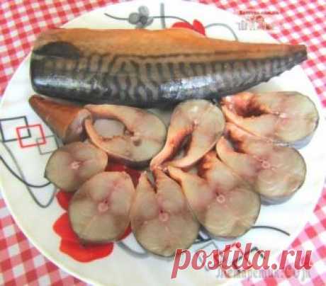 Скумбрия в луковой шелухе и чае (фальшивая копчёная скумбрия) Для любителей рыбы хочу предложить рецепт соления скумбрии в луковой шелухе и чайной заварке. Скумбрия получается на вид как копченая, на вкус как соленая, но очень вкусная за счет чая и приправ. Приг...