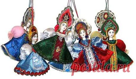 "Русский костюм" в ассортименте, малая подвесная - Сувенирные куклы, оригинальная подарочная упаковка ручной работы из Санкт-Петербурга.