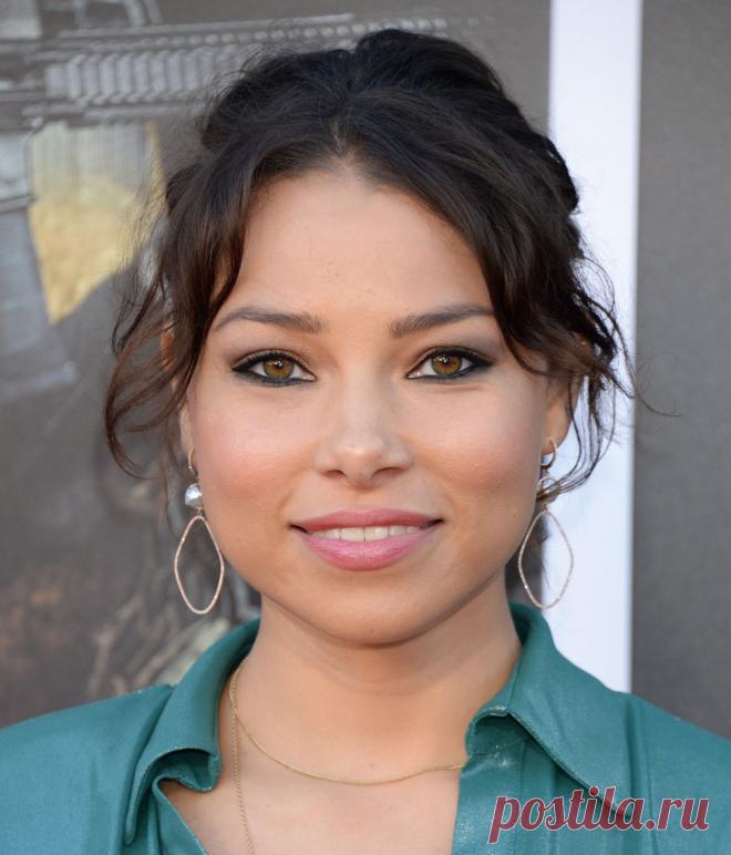 Джессика Паркер Кеннеди, 3 октября, 1984