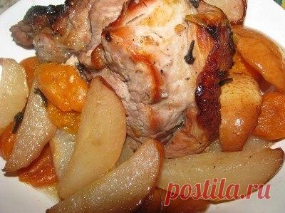 Мясо, тушеное с грушей. Рецепт.