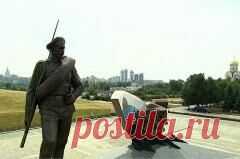 11 ноября памятная дата День памяти — окончание Первой мировой войны-28.07.1914-11.11.1918.