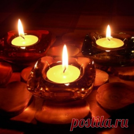 С помощью свечей можно привлечь деньги, везение, любовь, а также узнать о своём настоящем и будущем. Советы от Александра Шепса