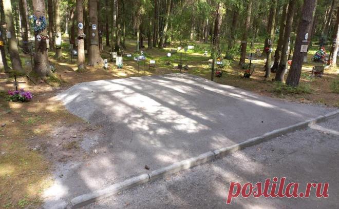 В Санкт-Петербурге исчез памятник репрессированным полякам. В администрации кладбища не в курсе произошедшего, заявил историк Анатолий Разумов. Он не исключил, что памятник могли отправить на реконструкцию. Польские дипломаты намерены обратиться в МИД России