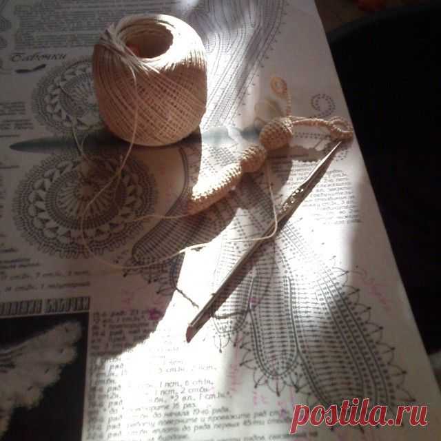 ... horas ..dedicação.... e o resultado vem  acontecendo... #irishcrochetlace #irishcrochet #luxury #lace #lacecrochet #croche #crocheirlandes #renda #ganchillo #fashion #ivelisefeitoamao #feitoamao #weeding #bridal #casamento #crochetluxury #handmade