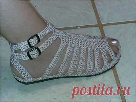 Будь модной! Вязанные крючком босоножки. Модная одежда