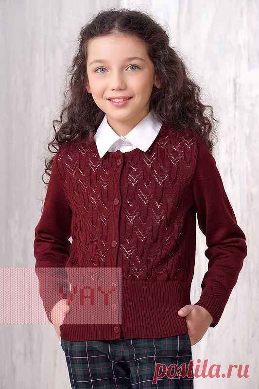 Школьная форма от марки VAY. Жакет для девочек школьный от VAY (артикул 739), цветовое решение бордовый. Ещё больше школьной формы марки ВЭЙ на наших сайтах. Официальное представительство бренда VAY: купить в розницу в магазине Согревай.ру https://www.sogrevay.ru, оптовые закупки на Ньювэй.ру https://www.newvay.ru