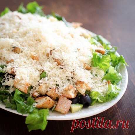 Как приготовить цезарь с домашними гренками (крутонами) - рецепт, ингридиенты и фотографии