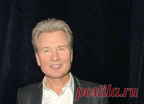 Новый клип на песню с необычным названием презентовал публике Александр Малинин