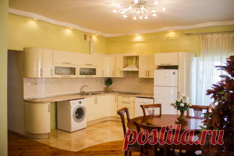 Дом в Черноморске требует небольших вложений только по фасаду и участку.

Хорошее вложение денег в недвижимость в Черноморске.

Цена – 190.000 $