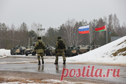 Белорусские депутаты одобрили продление использования Россией военных объектов. Палата представителей белорусского одобрила проект закона о продлении использования Россией военных объектов на территории республики. Документ направил депутатам министр обороны Виктор Хренин. Речь идет о базах «Вилейка» и «Барановичи». Соглашения по ним были подписаны в 1995 году.