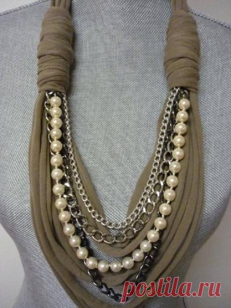 Элегантный аксессуар: 20+ изящных образов шарфов с бижутерией - Feelfeed