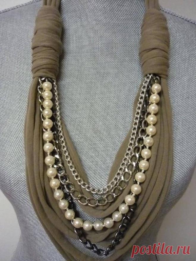 Элегантный аксессуар: 20+ изящных образов шарфов с бижутерией - Feelfeed