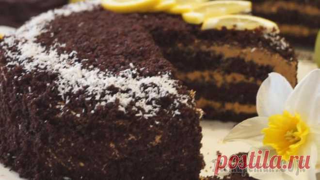 Шоколадный торт на Кипятке с карамельным кремом. Супер Вкусный Шоколадный торт! + ВИДИО
=Тесто:

Мука – 140 гр.

Сахар – 160 гр.

Какао порошок – 45 гр.

Яйцо – 2шт.

Молоко – 110 мл.

Вода кипяток – 110 мл.

Растительное масло – 55гр.

Сода – 1 ч.л.

Разрыхлитель – 1 ч.л.

Крем:

Сгущённое молоко вареное – 380гр.

Сливочное масло – 200гр.