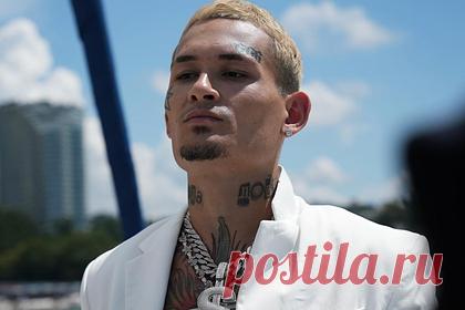 На Украине вожатых детского лагеря уволили за прослушивание Басты и Моргенштерна. В Хмельницкой области четырех сотрудников детского лагеря «Чайка» уволили после того, как они включили на одном из праздников советские песни. Кроме того, диджеи на детских дискотеках ставили песни Басты, Моргенштерна и других российских исполнителей, многие из которых считаются «персонами нон грата».