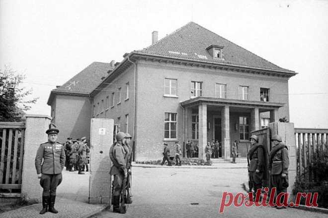 Капитуляция Германии / Назад в СССР / Back in USSR