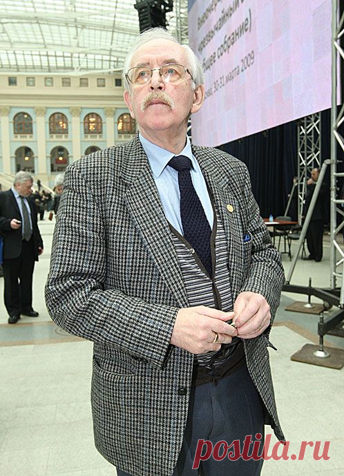 василий ливанов