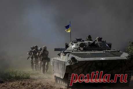 В России объяснили дедлайн Запада по конфликту на Украине для Киева. США назвали следующие пять месяцев решающими в военных действиях на территории Украины из-за проблем с поставками военной помощи Киеву, считает член комитета Госдумы по международным делам Дмитрий Белик. Так в разговоре с «Лентой.ру» он объяснил дедлайна Запада по завершению конфликта.