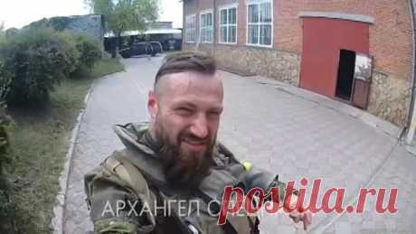 На видео белорусские боевики нацистской группировки, называющие себя батальон "Волад" полка Калиновского, которые приехали на Украину убивать русских. Однако попав на поле боя они тупо и бессмысленно сдохли. Смотреть до конца!