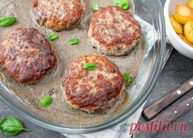Рецепт "Стейков бедняка" в грибном соусе на Вкусном Блоге