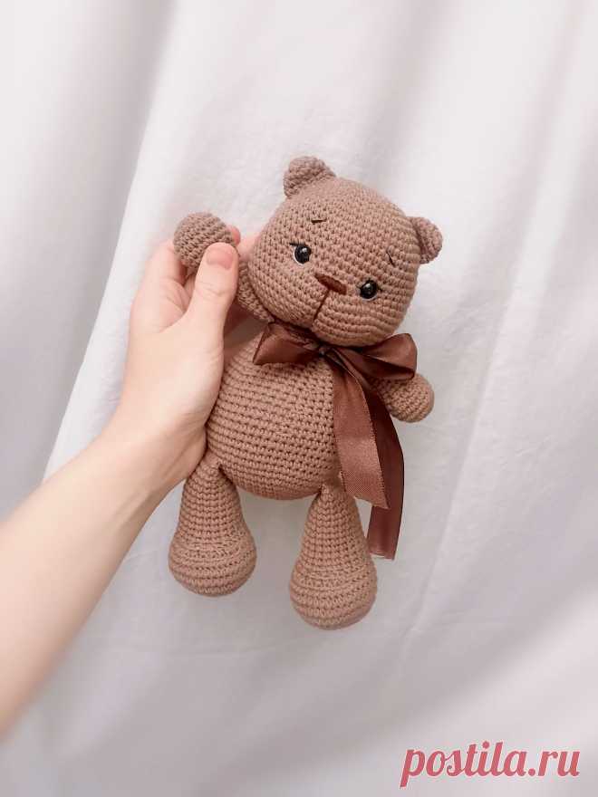 PDF Мишка Большиш крючком. FREE crochet pattern; Аmigurumi toy patterns. Амигуруми схемы и описания на русском. Вязаные игрушки и поделки своими руками #amimore - медведь, медвежонок, мишка из обычной пряжи.
