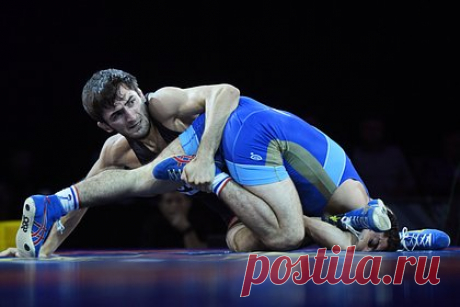 Российские борцы заняли четвертое место в медальном зачете чемпионата Европы. Российские борцы заняли четвертое место в медальном зачете чемпионата Европы, проходившего в Бухаресте. Представители страны завоевали три золотые, четыре серебряные и пять бронзовых медалей. Первое место в зачете заняли турецкие борцы. В их активе семь медалей высшего достоинства.