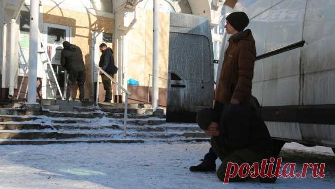 В ДНР объявили 22 января днем траура. В ДНР 22 января объявлено днем траура в связи обстрелом рынка в микрорайоне "Текстильщик" Кировского района Донецка со стороны Украины. Об этом сообщил глава республики Денис Пушилин в своем Telegram-канале. Ракетную атаку ВСУ ...