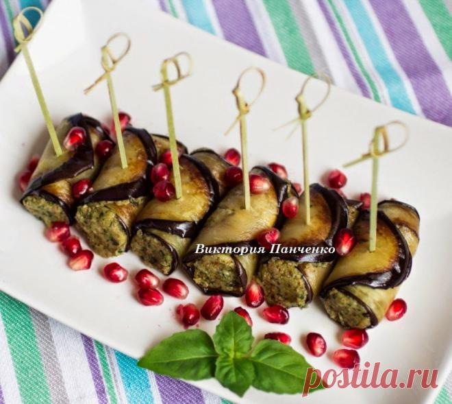 РУЛЕТИКИ ИЗ БАКЛАЖАНОВ С ОРЕХАМИ